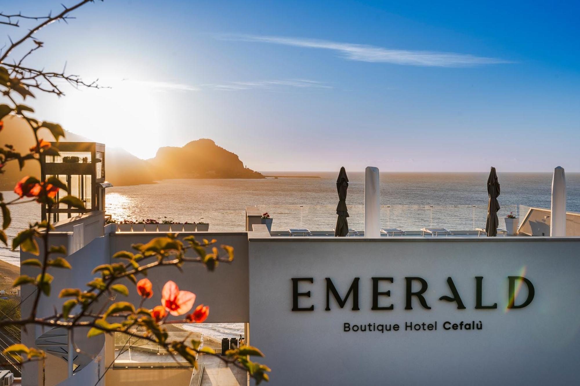 Emerald Hotel Residence 체팔루 외부 사진