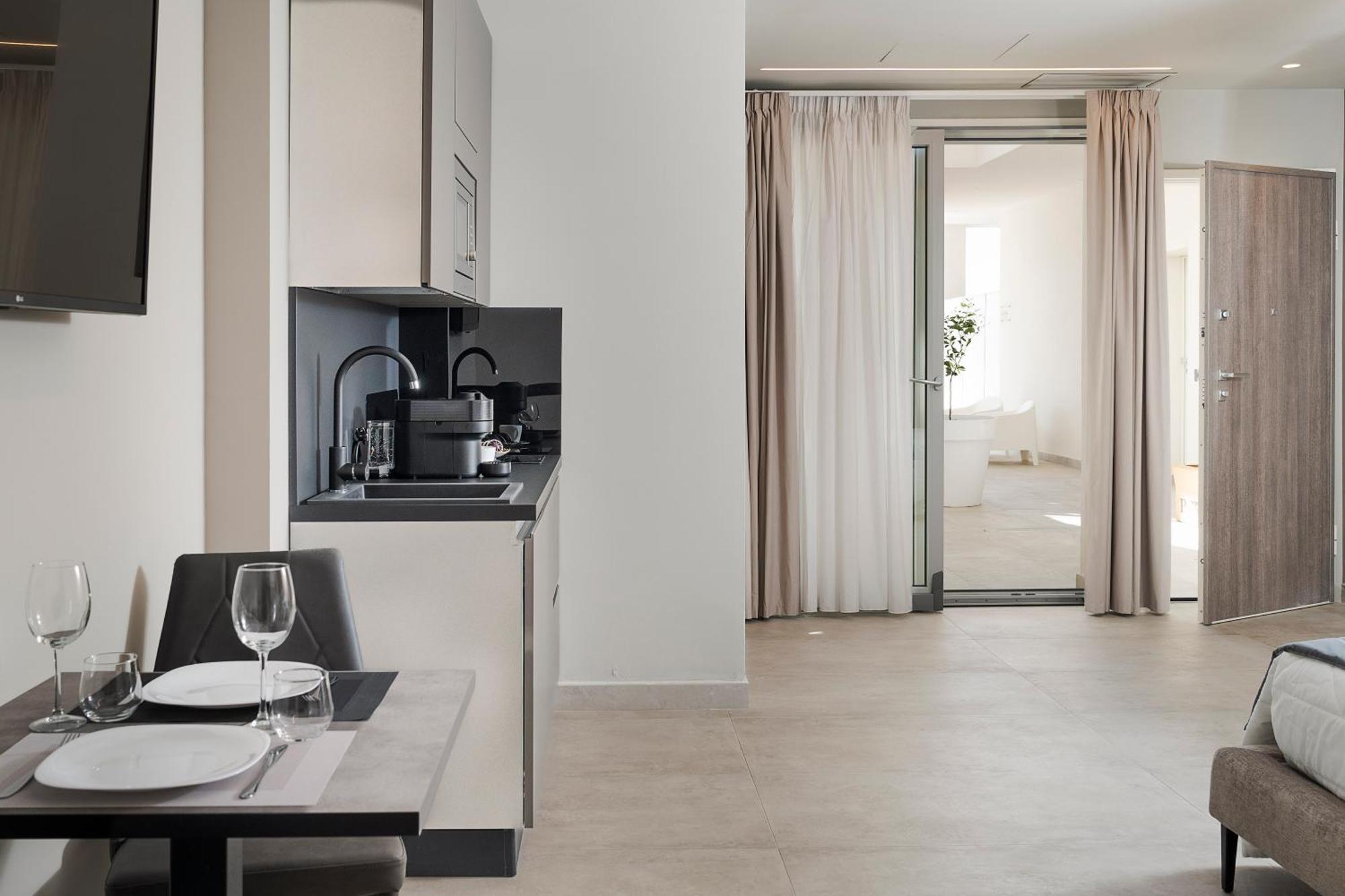 Emerald Hotel Residence 체팔루 객실 사진