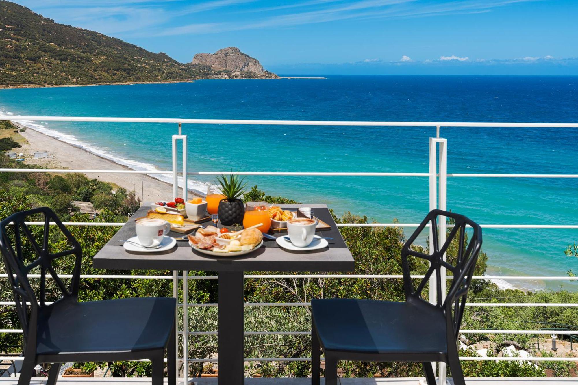 Emerald Hotel Residence 체팔루 외부 사진