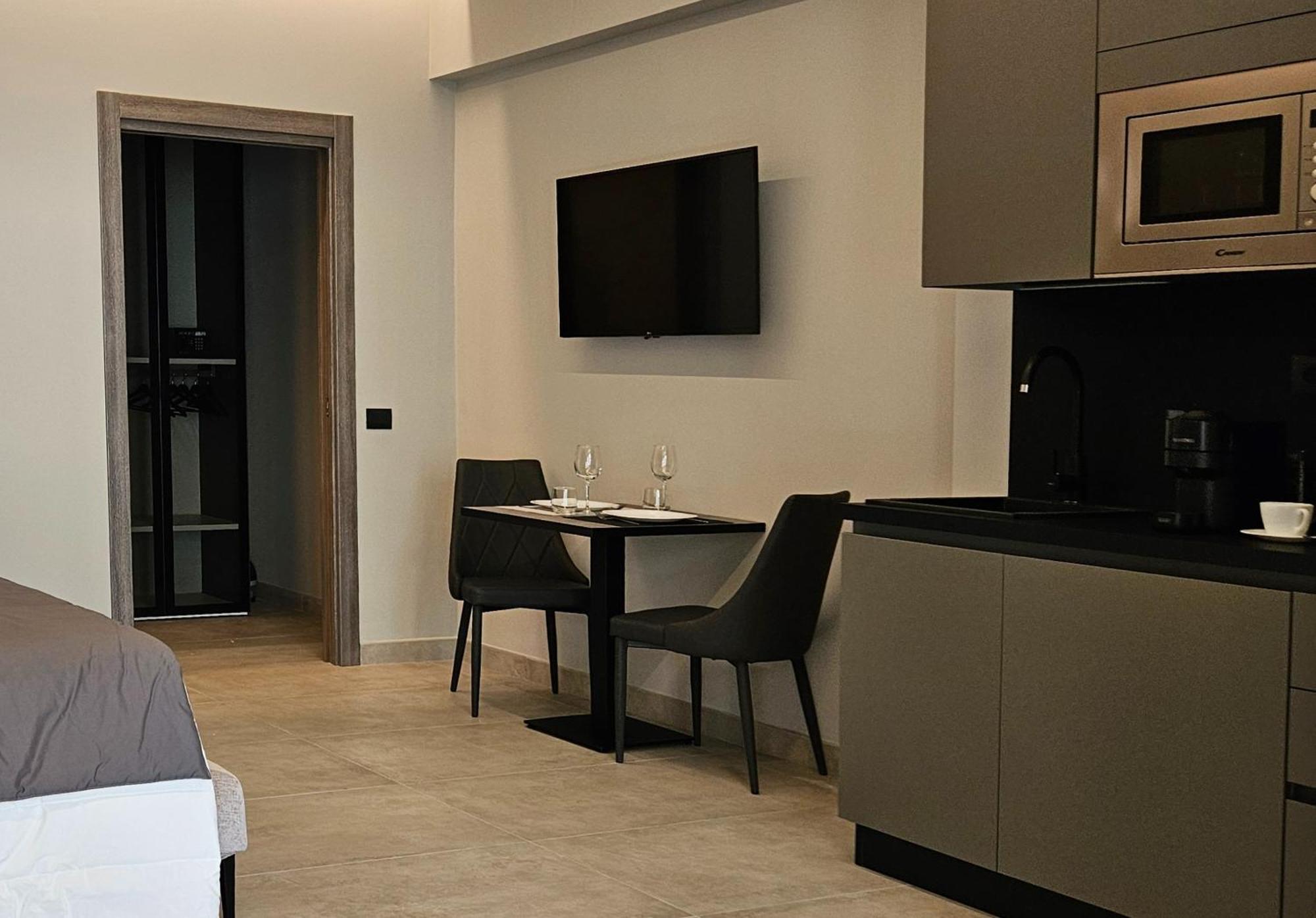 Emerald Hotel Residence 체팔루 외부 사진