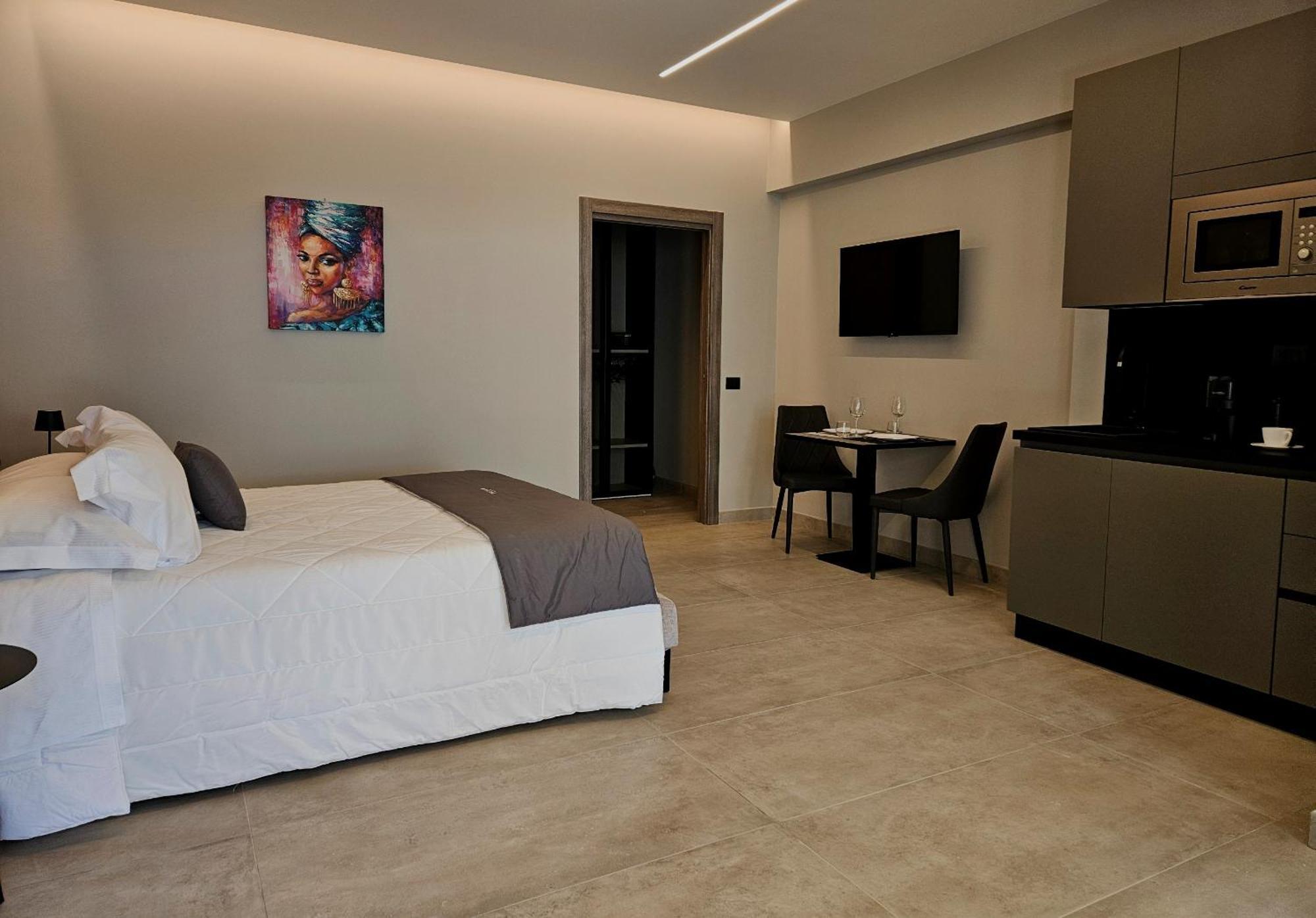 Emerald Hotel Residence 체팔루 객실 사진