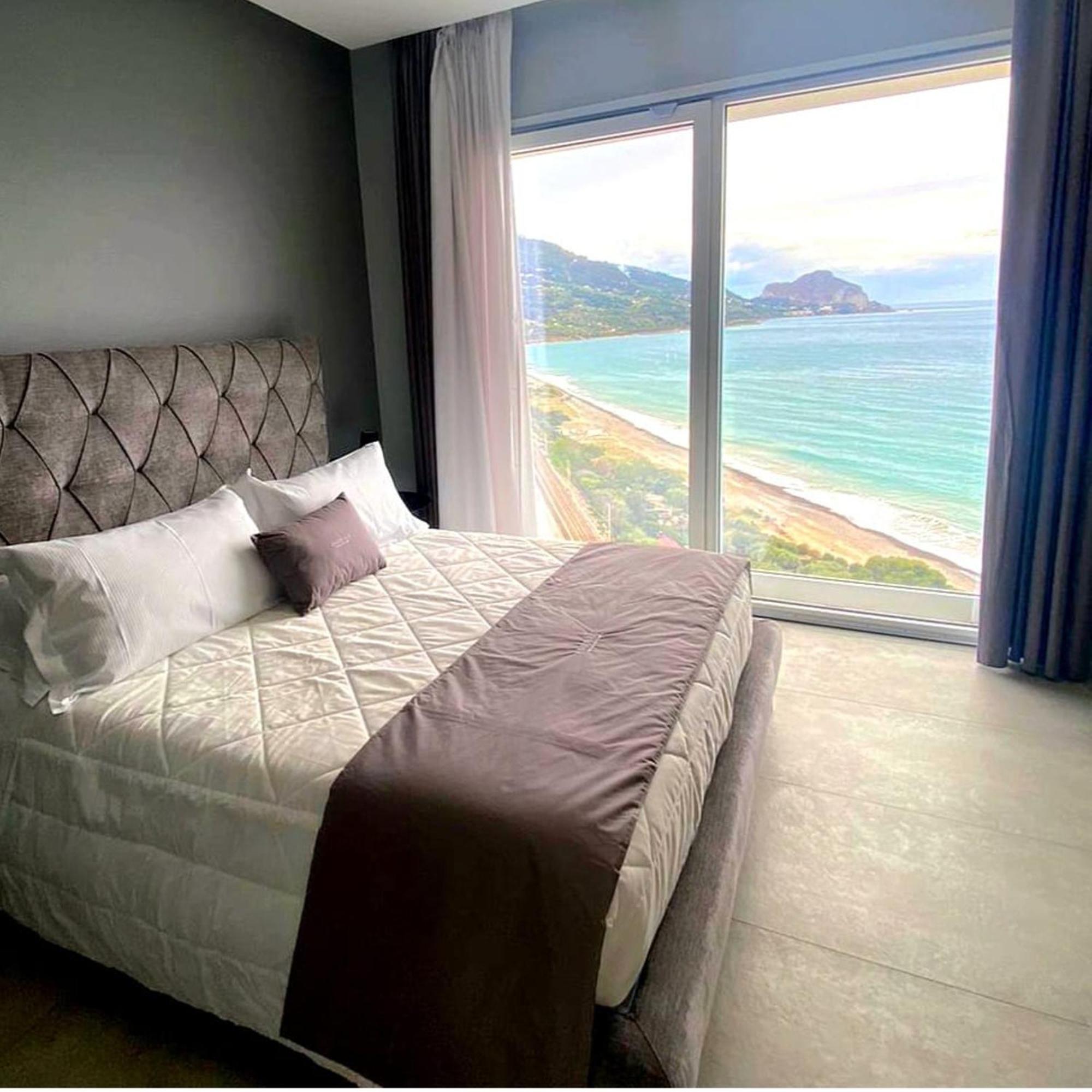 Emerald Hotel Residence 체팔루 객실 사진