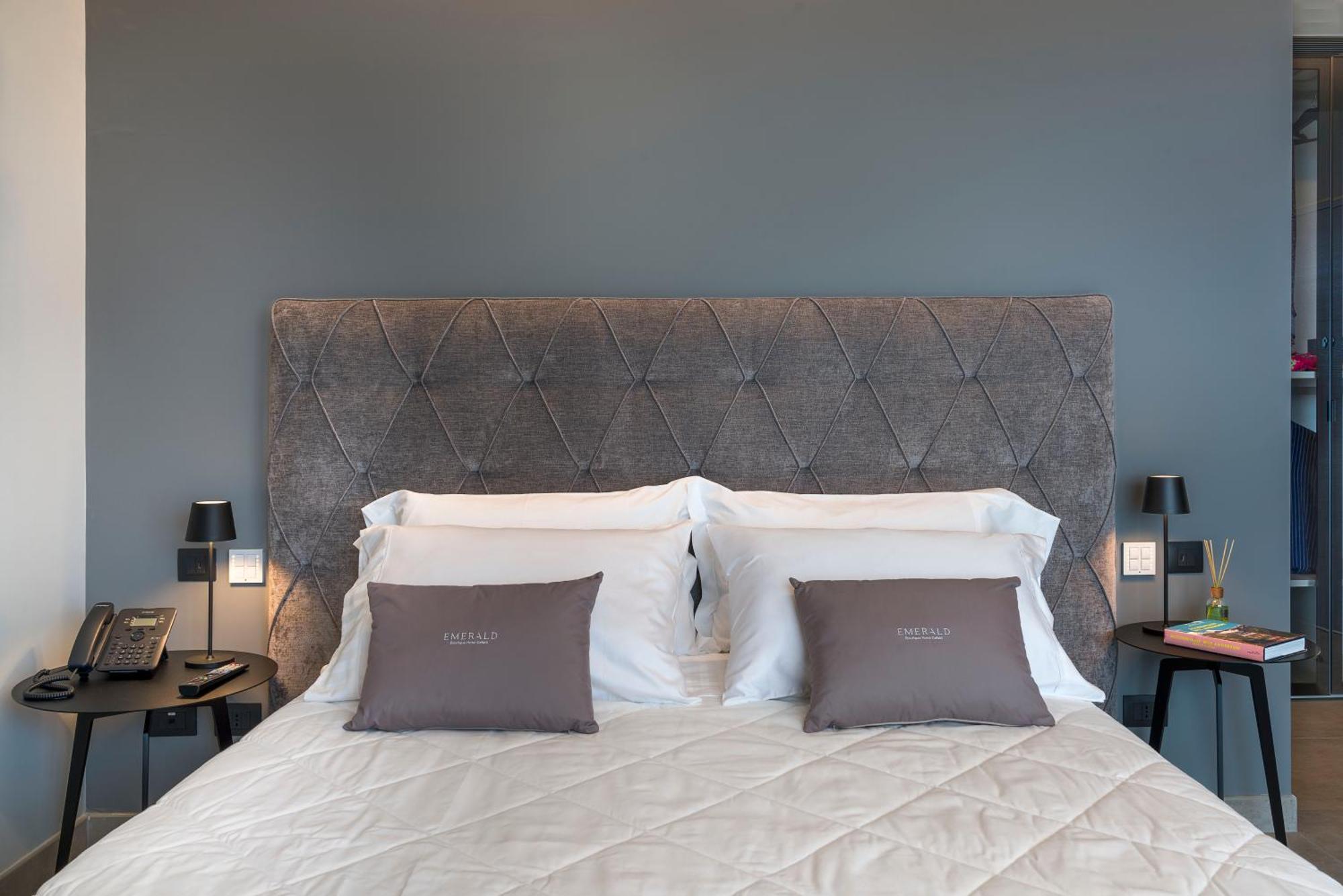 Emerald Hotel Residence 체팔루 외부 사진