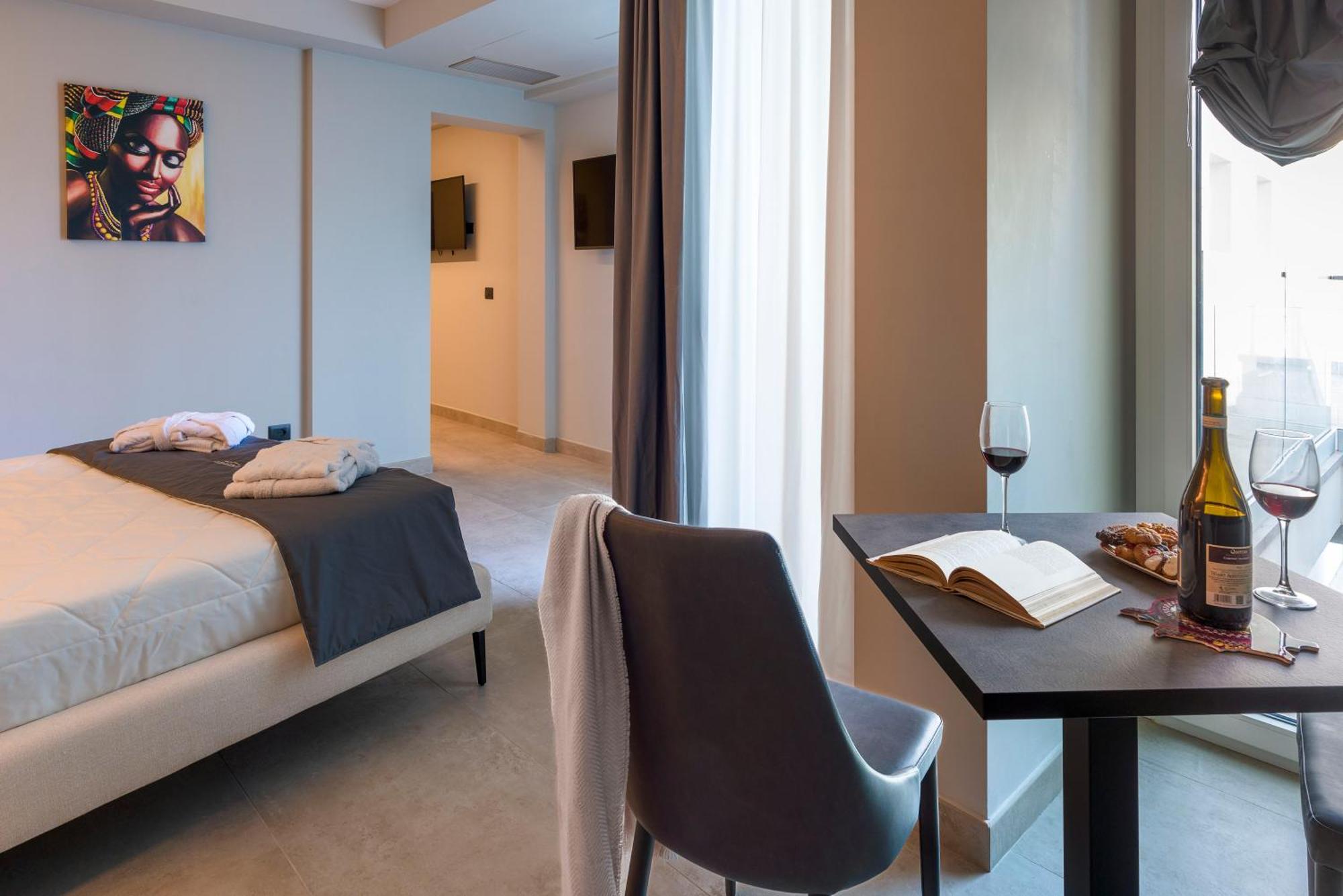 Emerald Hotel Residence 체팔루 외부 사진