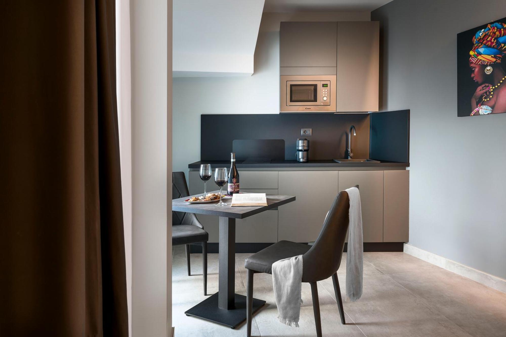 Emerald Hotel Residence 체팔루 외부 사진