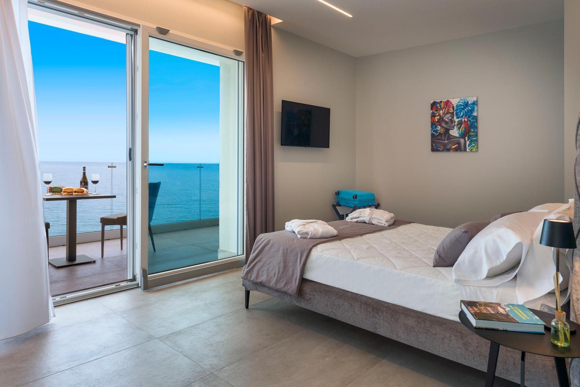 Emerald Hotel Residence 체팔루 외부 사진