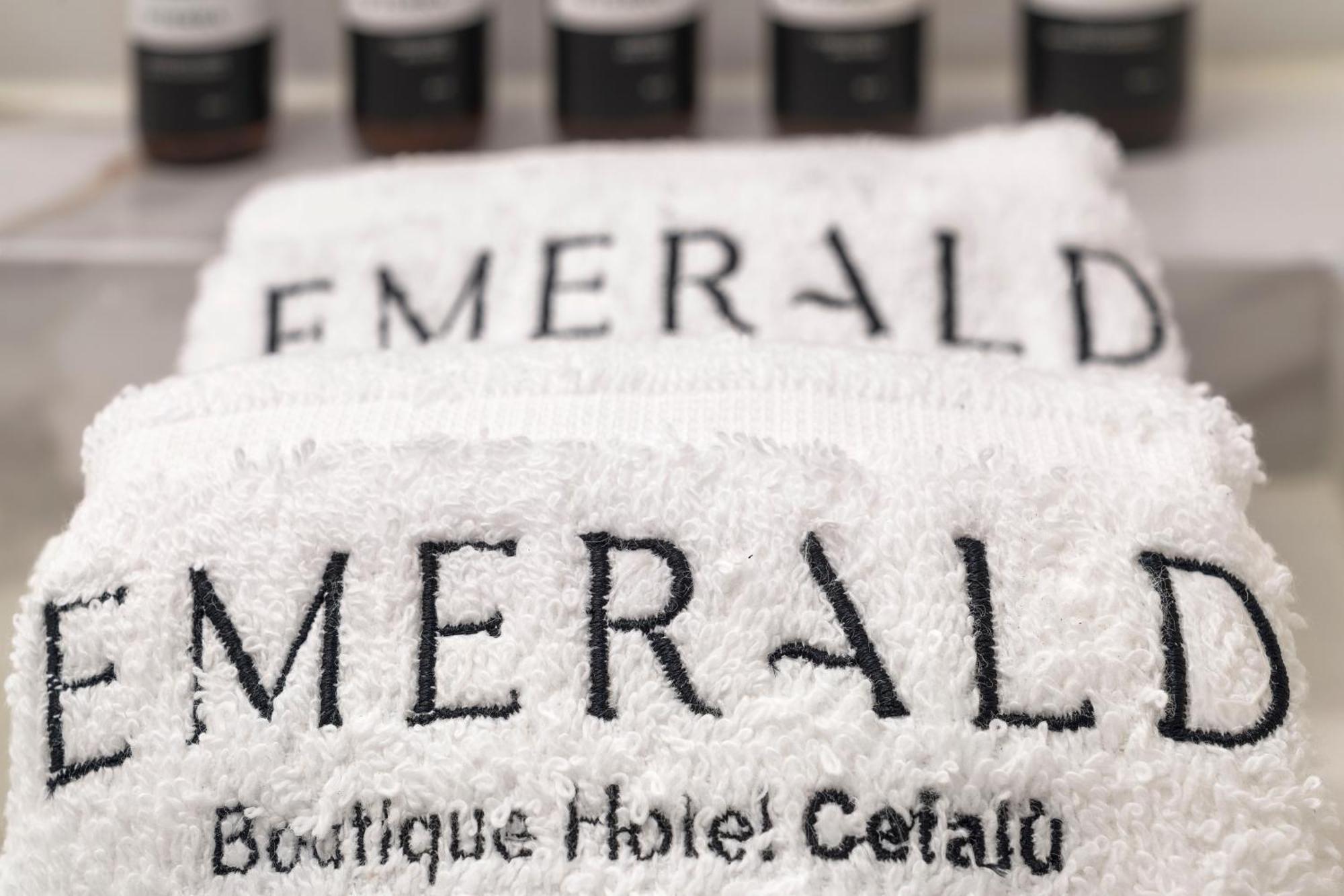 Emerald Hotel Residence 체팔루 객실 사진